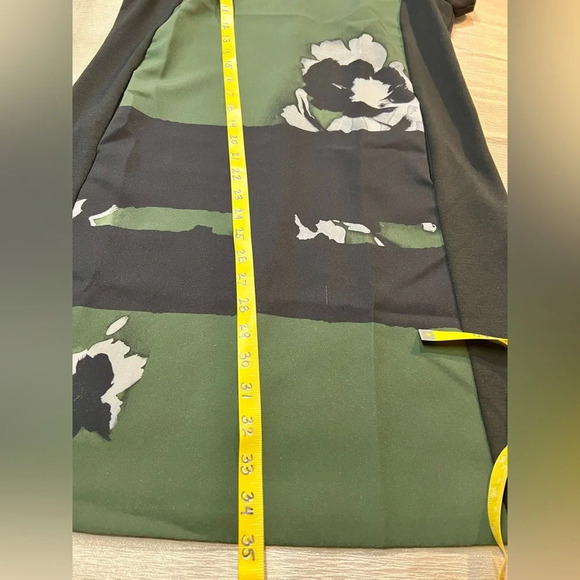 SIMPLY VERA Hunter green and black floral design shift dress size M. - Picture 14 of 14